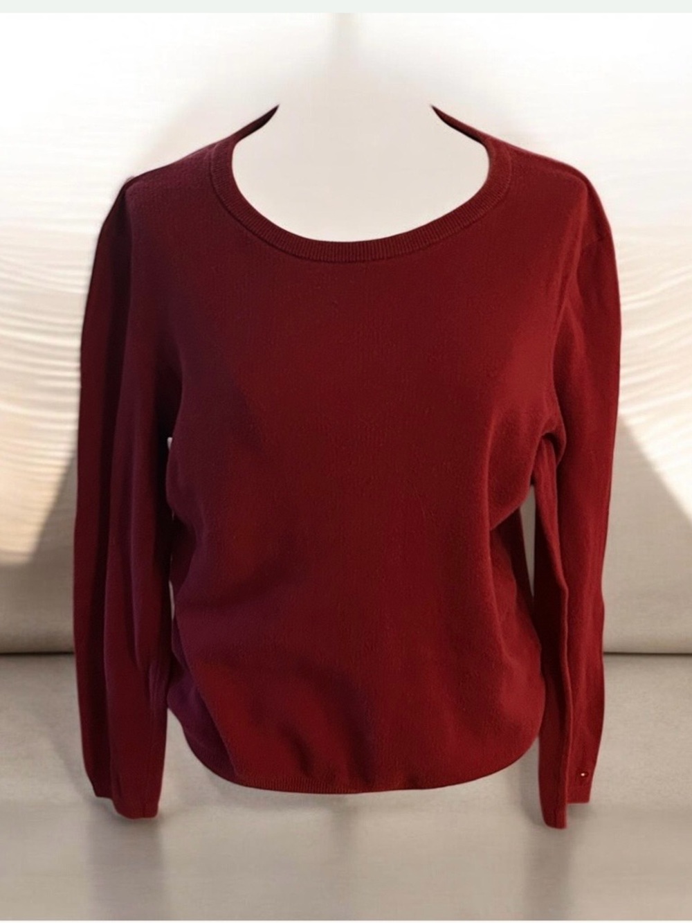 Tommy Hilfiger Burgundy Wine Crewneck Sweater Size Large Classic Preppy